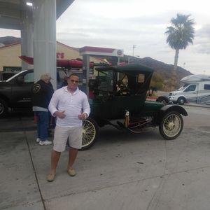 Meet your Posher, Javier melchor